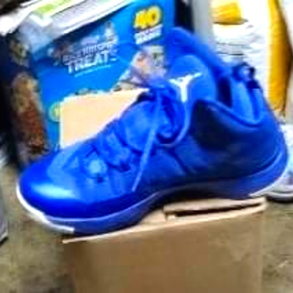 Jordan Superfly - Picture 1 of 3